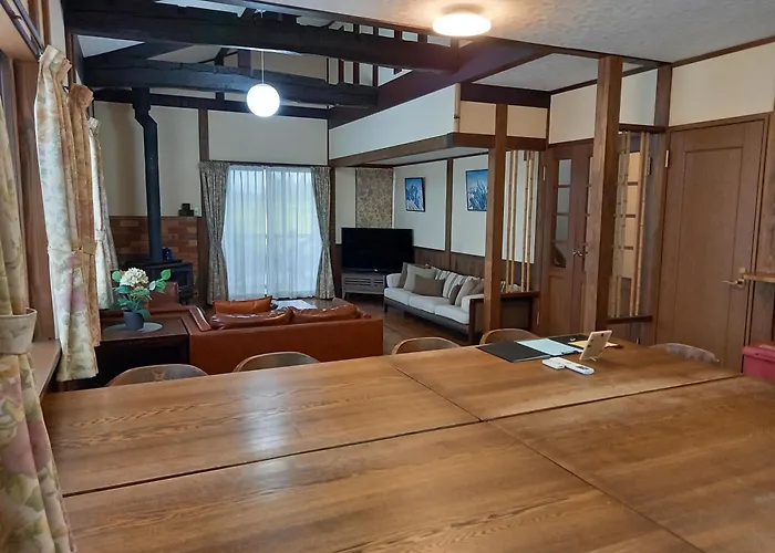 Hakuba Powder Lodge Taketombo